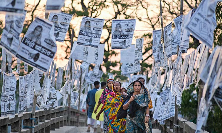 Bangladesh-vote-Nov8-main1-750