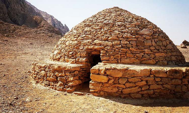 Jebel-Hafit-tombs