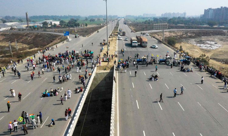 India-roadblock-protest-3L