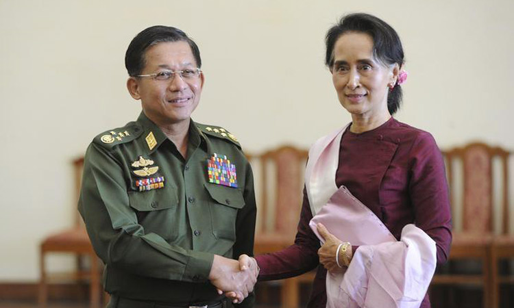 Aung-San-Suu-Kyi-Army Chief2L