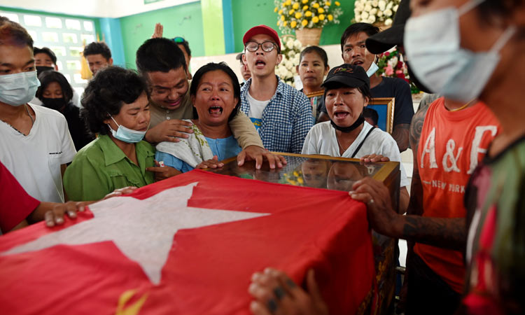 Myanmar-Funerals-L