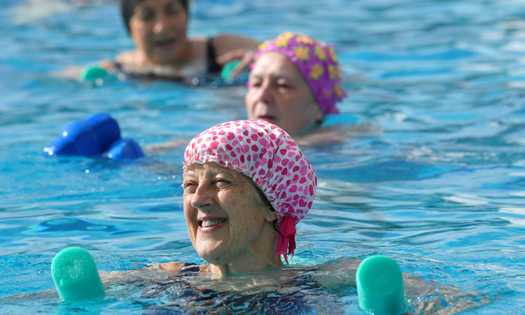 Swimming-oldlady