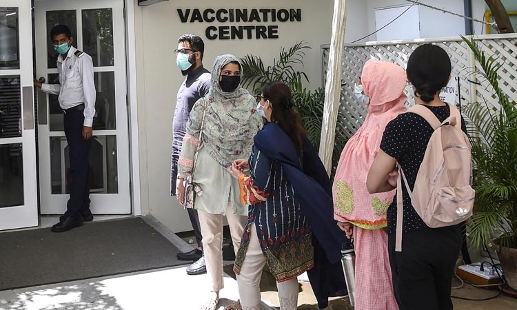 Vaccine-PakistanCentre-750x450