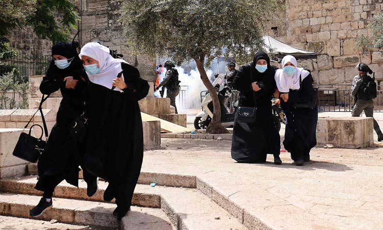 Palestiniangirls-flee