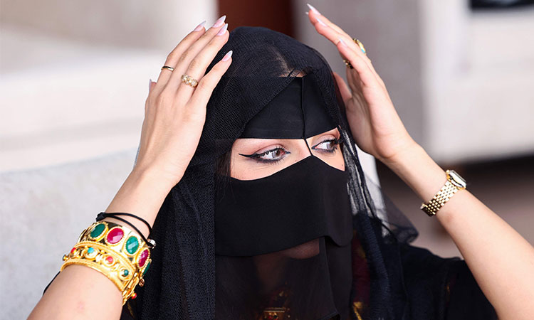 Saudiwoman-camel