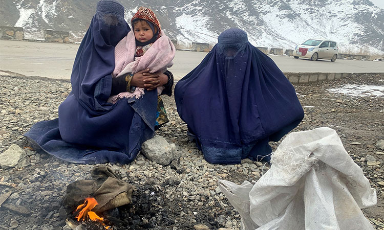 Poor-Afghanwomen