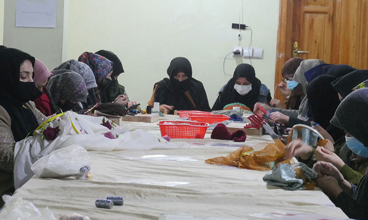 Afghanwomen-working