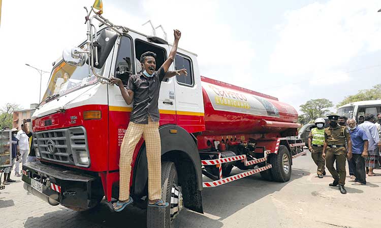 Sri-Lanka-fuel-shortage-main1-750