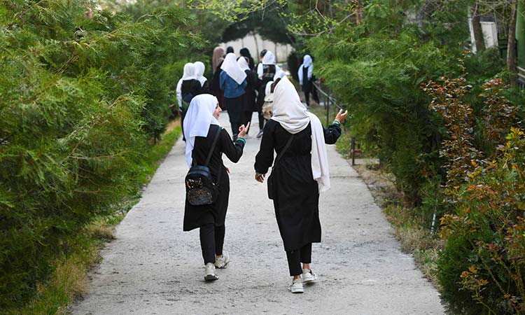 Afghan-school-girls-March24-main4-750