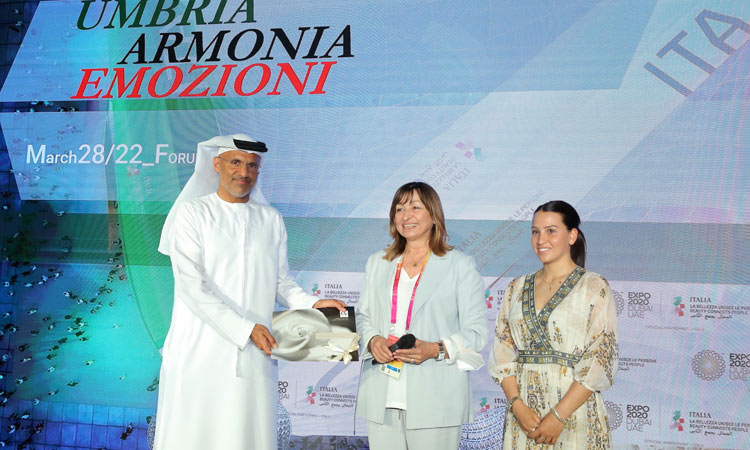 Sultan Al-Mansoori e una delegazione del governo di Sharjah hanno elogiato la presenza dell’Umbria, la sua giornata regionale a Expo 2020