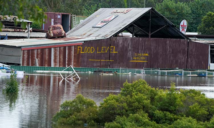 Australia-Floods-March3-main5-750