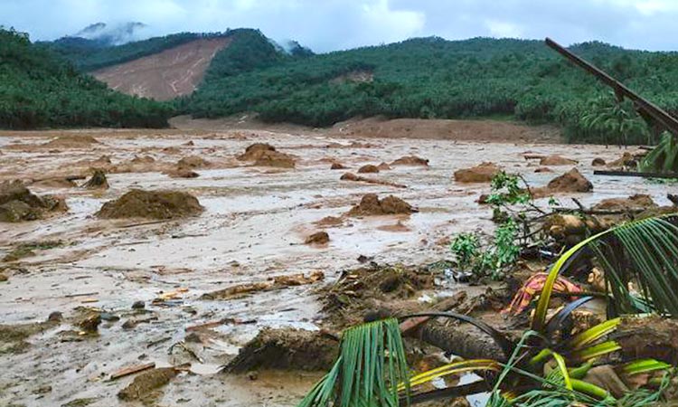 Philippines-landslides-April12-main3-750