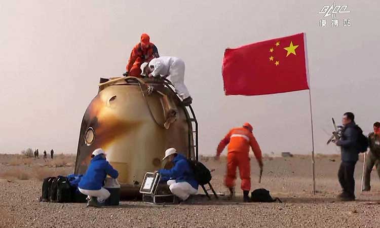 Chinese-astronauts-main1-750
