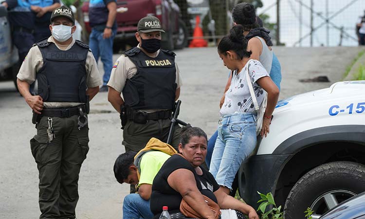 Ecuador-prison-riot-May10-main4-750