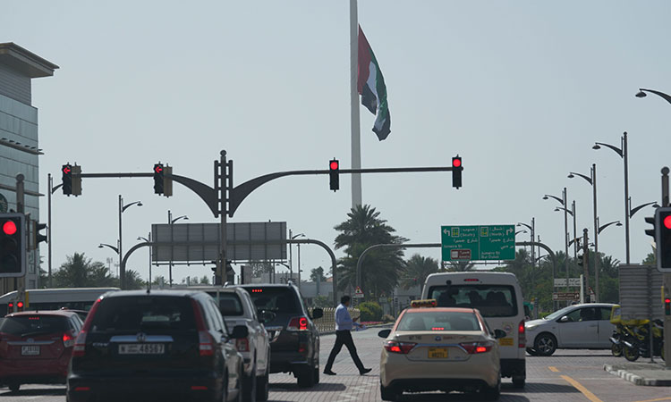 UAEflag-trafficsignle