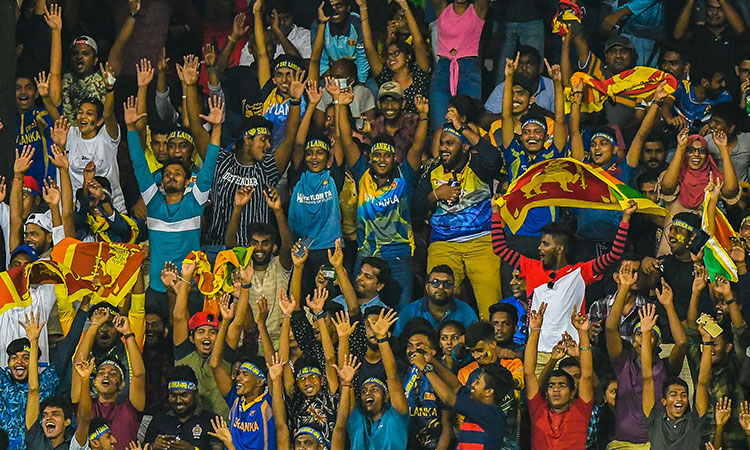 Lankan-fans