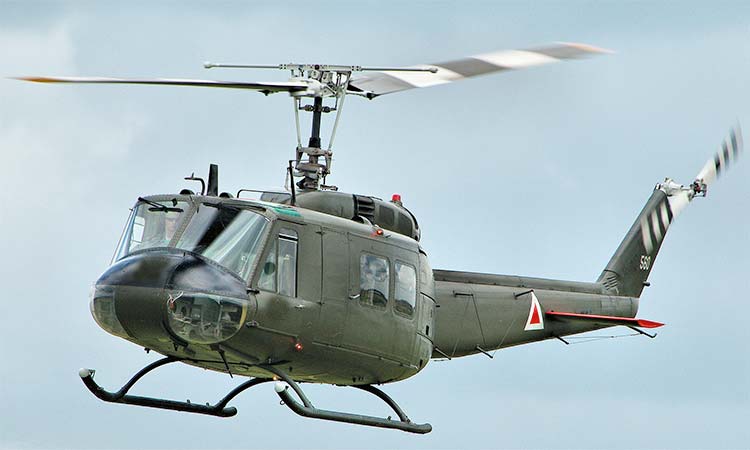 Bell-UH-1B-helicopter-2-750