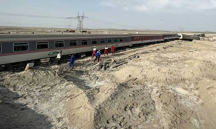 Iran-train-derail-main2-750