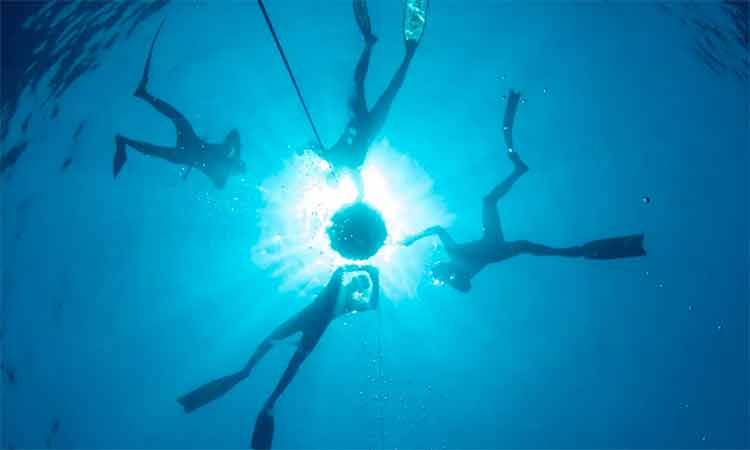 Deep-Diving-Aug17-750