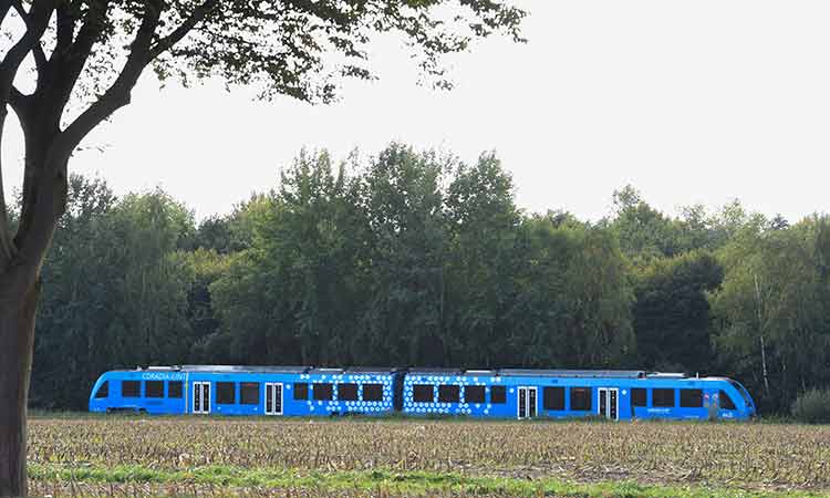 Germany-hydrogen-Aug24-train-main1-750
