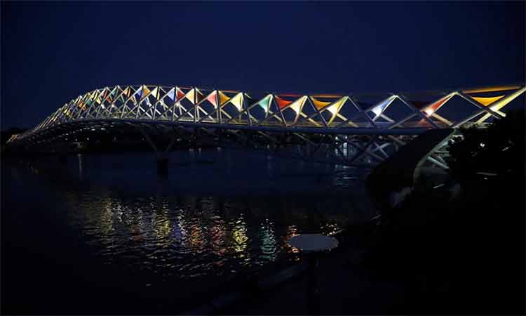 Bridge-India-Modi-main3-750