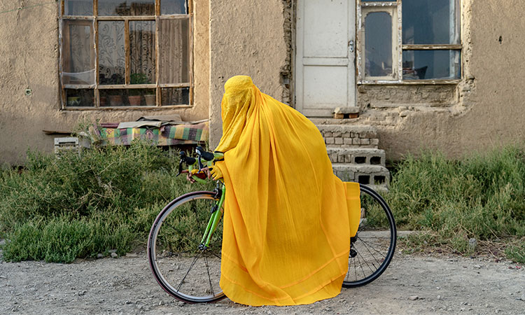 Afghanwoman-cyclist