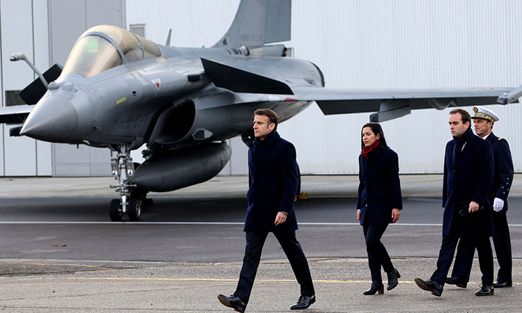 Macron-fighterjet