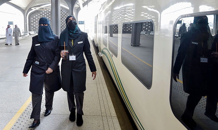 Saudiwomen-high-speed-train