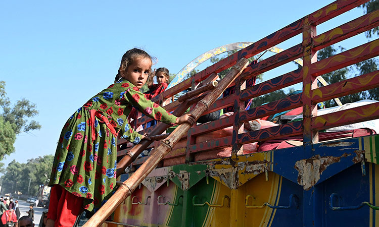 Afghangirl-refugee-Pakistan