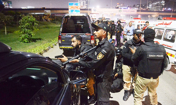 KarachiPolice-attacked