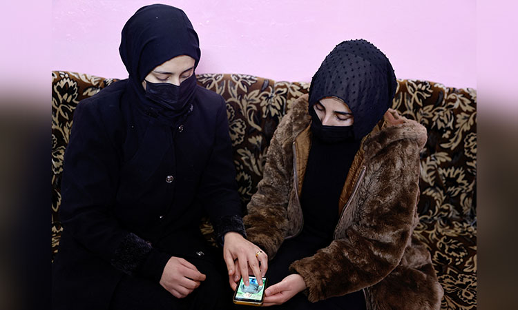 Iraqiwomen-quakeTurkey