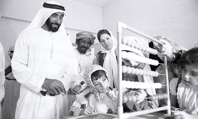 Zayed-with-schoolkids-750x450