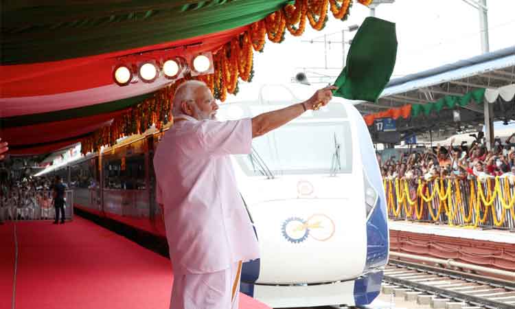 Modi-Vande-Bharat-train-750
