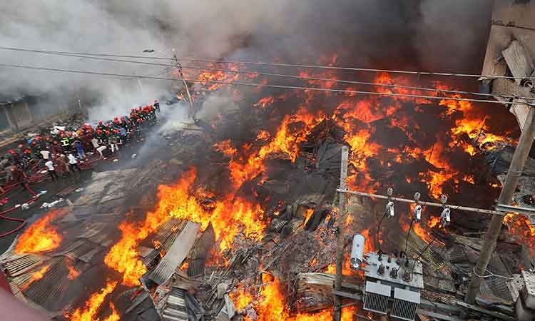 Bangladesh-fire-April4-main1-750
