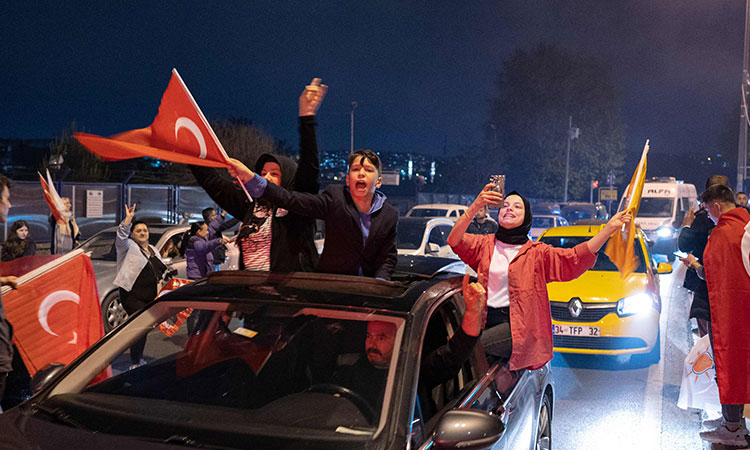 AKP-supporters-Erdogan
