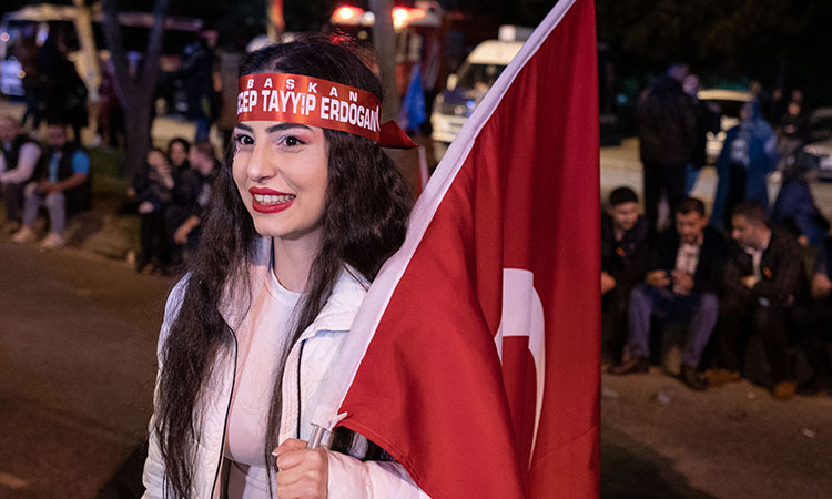 Erdogan-supporter-girl