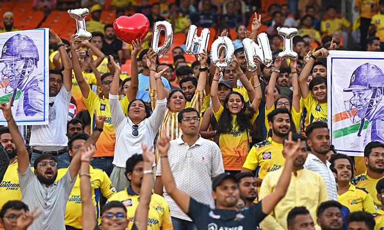 Dhoni-fans-IPLfinal