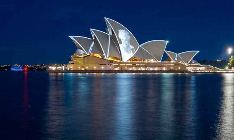 Sydney-Opera-House-coronation-750