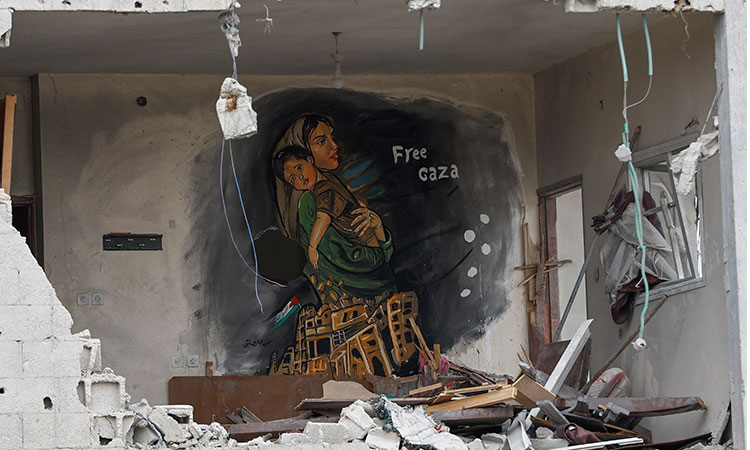 Gaza-damagedhome-painting