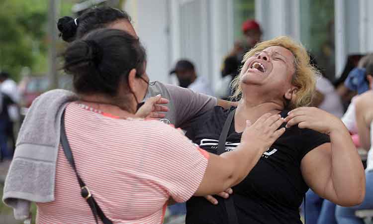 Honduras-jail-women-main2-750