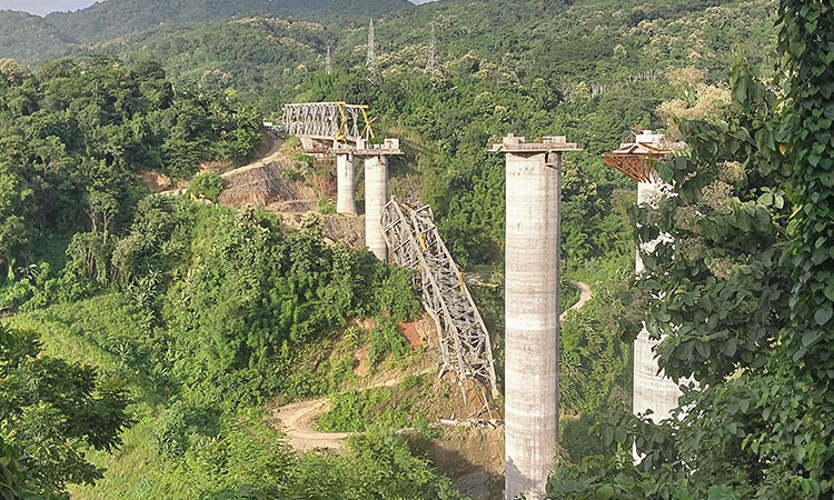 Bridge-collapsed-India