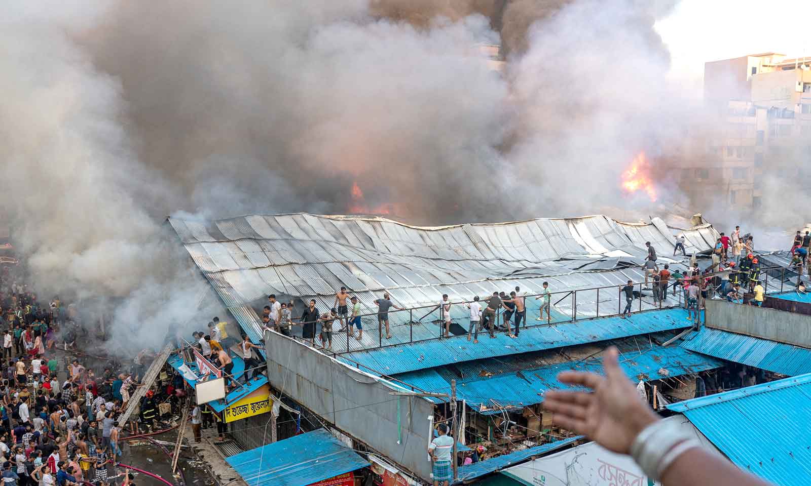 Bangladesh-fire-Sept14-main1-1600