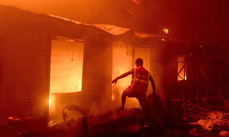 Bangladesh-fire-Sept14-main2-750