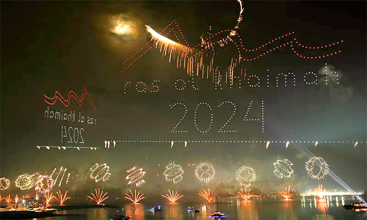 RAK-drone-fireworks-2024-750