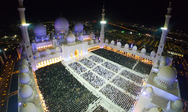 Sheikh-Zayed-Grand-Mosque-main2-750