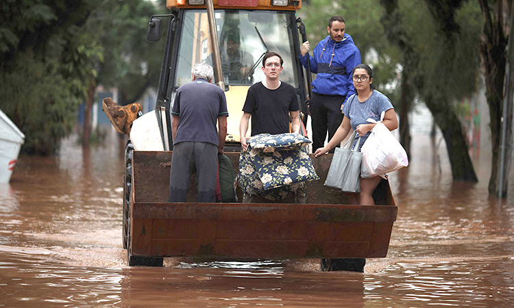 Brazil-floods-May5-main2-750