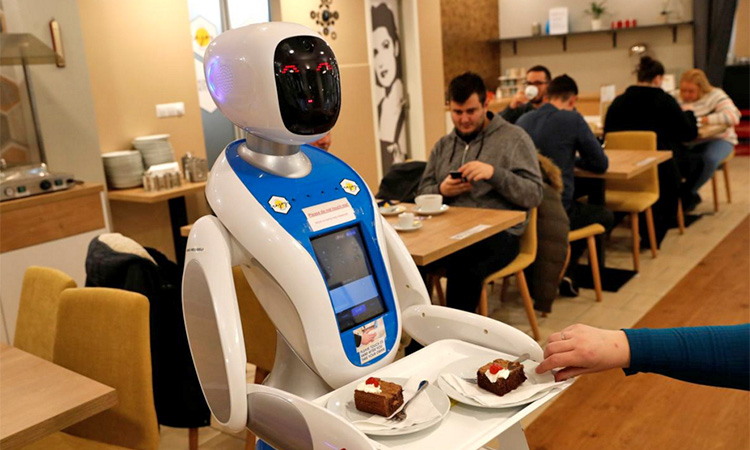 As robots arrive, working people are losing hope - GulfToday