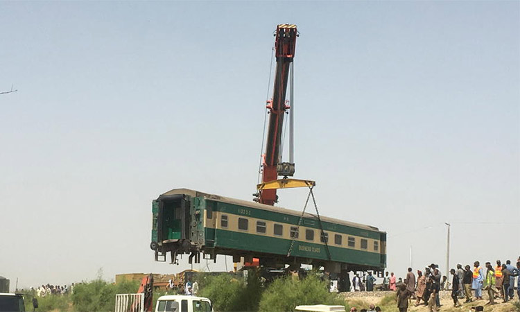 Pakistan Train Accident