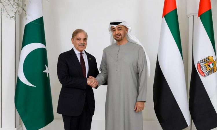 Sheikh Mohamed greets Shehbaz Sharif at the Al Shati Palace.