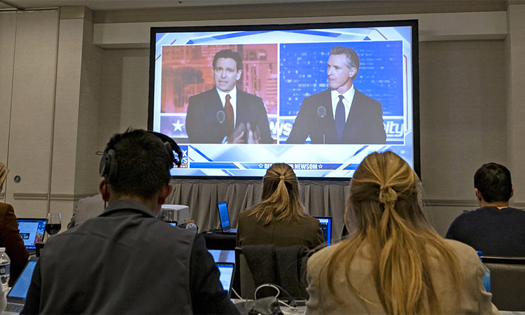 Ron DeSantis (left) and Gavin Newsom during a debate held by Fox News in Alpharetta. AFP